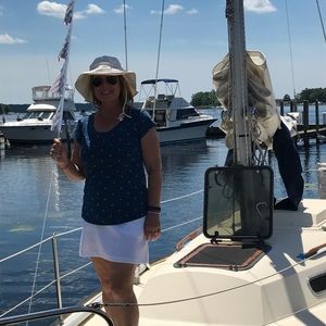 Meet your Posher, Elizabeth